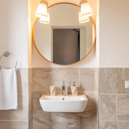 B&B Essentia 4*