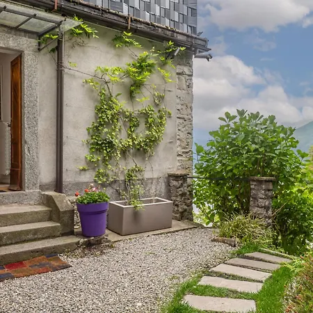 Bed & Breakfast Essentia Faggeto Lario